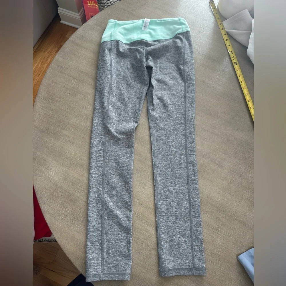 Ivivva Gray and Mint girls reversible Leggings